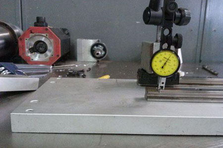 機(jī)床行業(yè)直線導(dǎo)軌的校對(duì)與安裝有哪些注意事項(xiàng)？