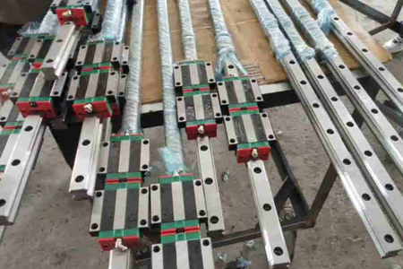 低組裝型滾珠線性導(dǎo)軌EG系列摩擦力及安裝注意事項